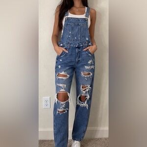 American Eagle 90's Boyfriend Overall Size Small - Distressed Denim Vintage
